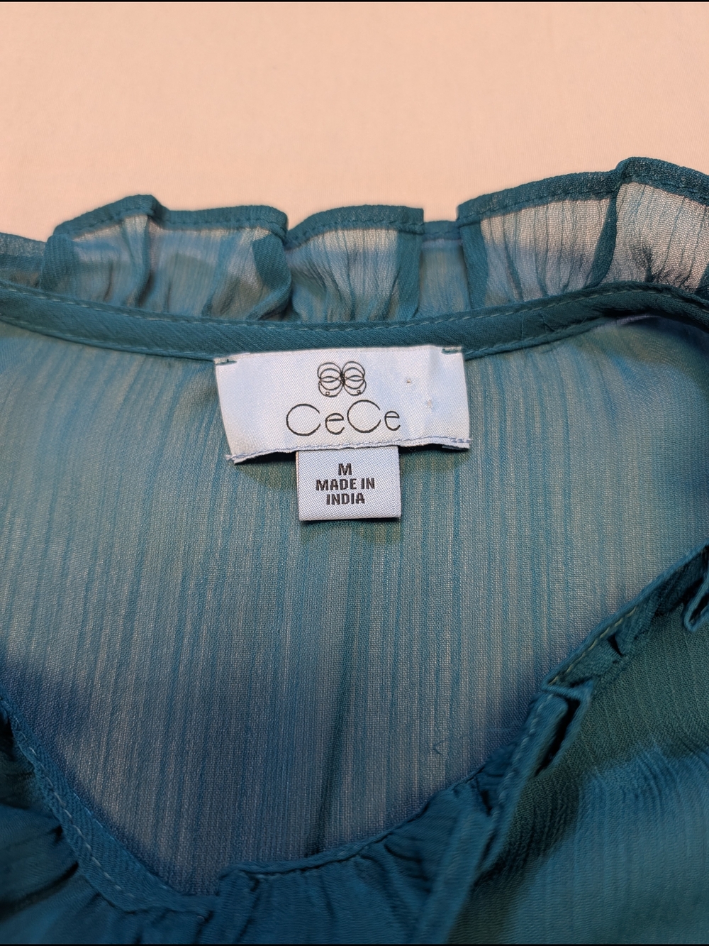 CeCe Solid Ruffled Sleeve Button-Down Blouse Women's Size M - Picture 3 of 8